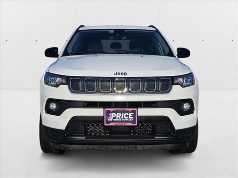 Used 2022 Jeep Compass Latitude w/ Convenience Group image 2