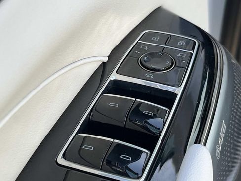 Used 2026 Cadillac Lyriq Signature Sport AWD/4WD image 28