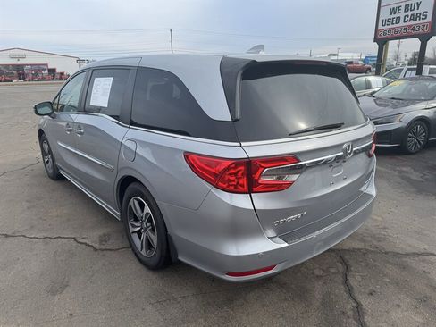 Used 2018 Honda Odyssey Touring image 2