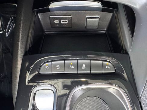 Used 2023 Buick Envision Preferred w/ Sport Touring Package AWD/4WD image 33