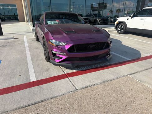 Used 2022 Ford Mustang GT Premium w/ Equipment Group 401A RWD image 3