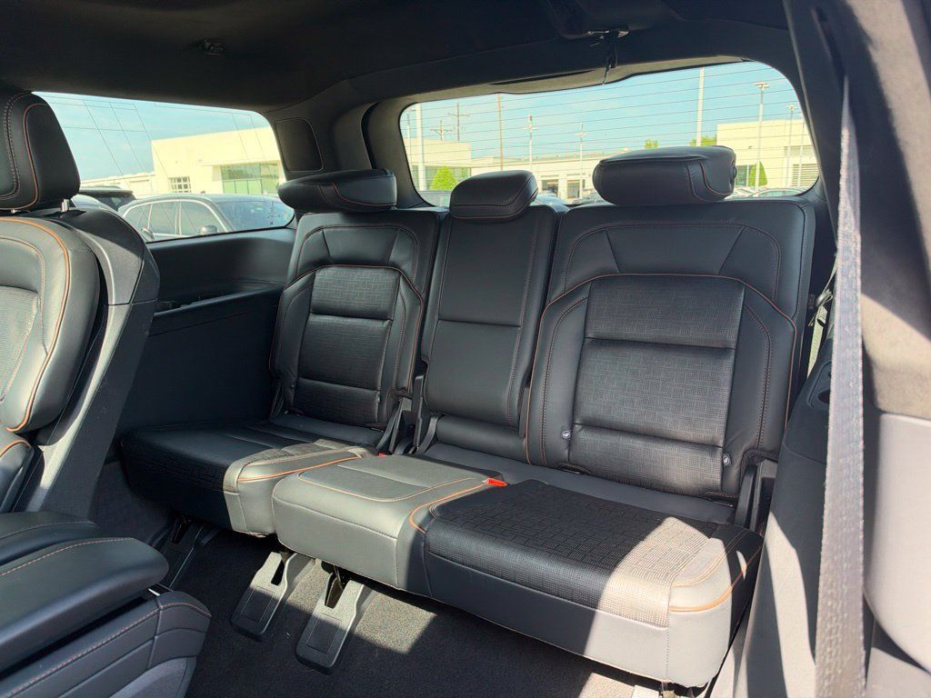 Used 2025 Lincoln Navigator Black Label AWD/4WD image 28