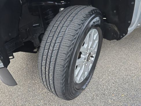 Used 2024 Toyota Tacoma 2WD Double Cab image 33