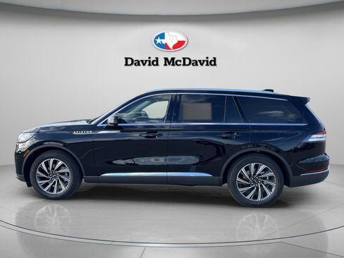 New 2026 Lincoln Aviator 2WD image 4