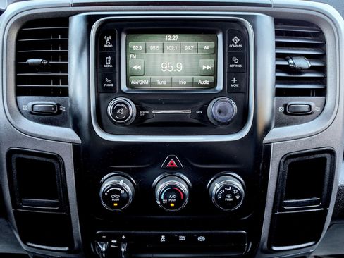 Used 2014 RAM 3500 Tradesman w/ Chrome Appearance Group AWD/4WD image 12