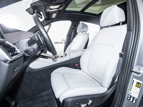 Used 2025 BMW X6 xDrive40i w/ Premium Package image 13