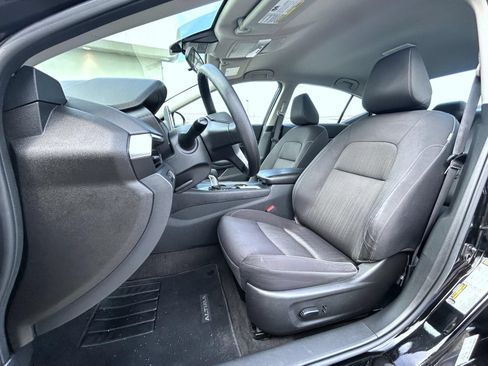 Used 2022 Nissan Altima 2.5 SV FWD image 10