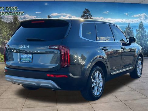 Used 2022 Kia Telluride LX image 5