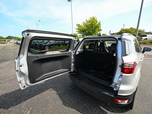 Used 2020 Ford EcoSport SES w/ SES Black Appearance Package AWD/4WD image 16