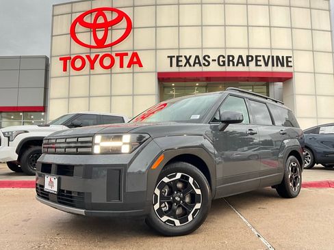 Used 2025 Hyundai Santa Fe SEL image 2