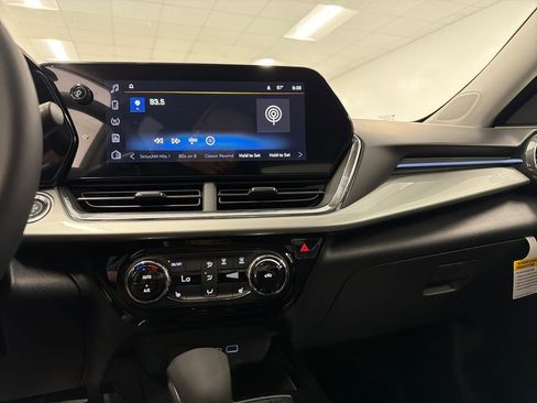 New 2026 Chevrolet Trax LT w/ Driver Confidence Package FWD image 16