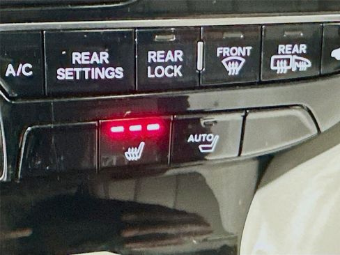 Used 2023 Acura MDX SH-AWD w/ Technology Package image 21