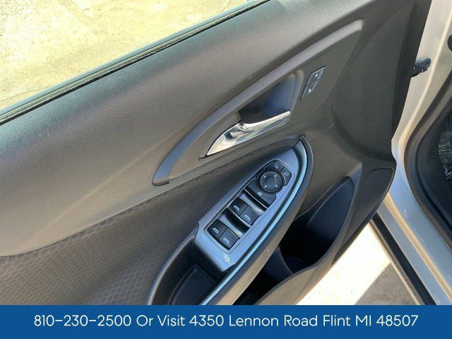 Used 2016 Chevrolet Malibu LT FWD image 16