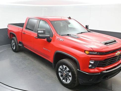 Used 2024 Chevrolet Silverado 2500 Custom w/ Custom Value Package AWD/4WD image 29