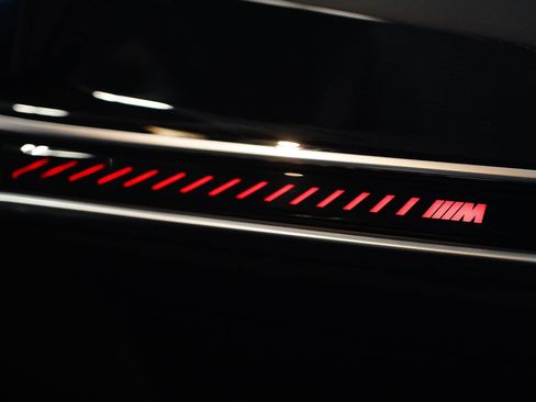 Used 2025 BMW X5 M60i image 29