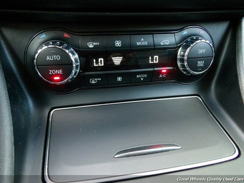 Used 2020 Mercedes-Benz GLA 250 4MATIC image 18