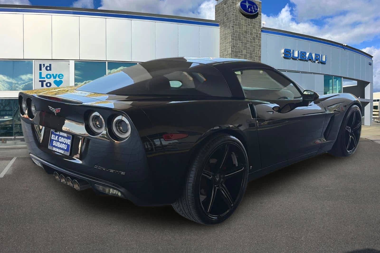 Used 2007 Chevrolet Corvette Coupe RWD image 2