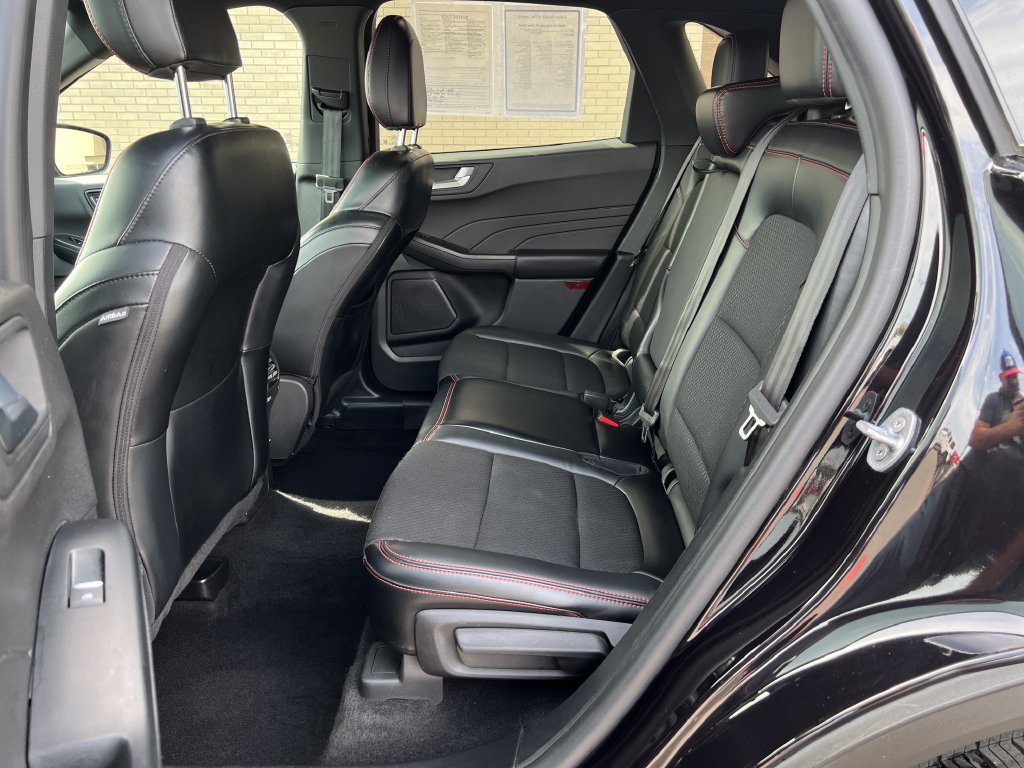 Used 2025 Ford Escape ST-Line Select AWD/4WD image 25
