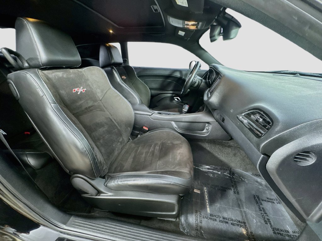 Used 2015 Dodge Challenger R/T Scat Pack w/ Leather Interior Group RWD image 37