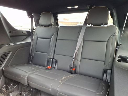 Used 2024 GMC Yukon SLT image 7