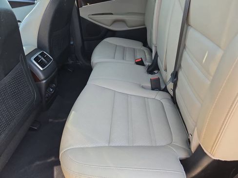 Used 2017 Kia Sorento EX w/ EX Advanced Touring Package image 19