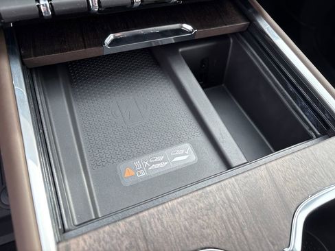 New 2026 GMC Acadia Denali Ultimate w/ LPO, Floor Liner Package FWD image 23