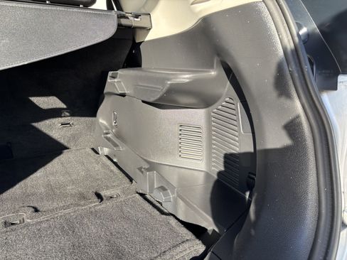 Used 2017 Nissan Rogue S image 65