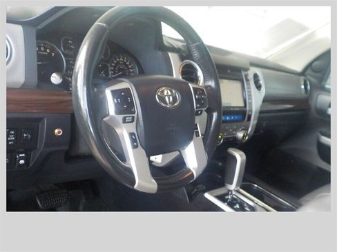 Used 2018 Toyota Tundra Limited w/ Limited Premium Package AWD/4WD image 6