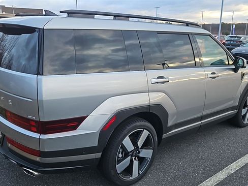 Used 2024 Hyundai Santa Fe Limited image 5