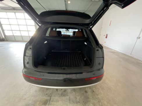 Used 2020 Audi Q5 2.0T Premium w/ Convenience Package image 24