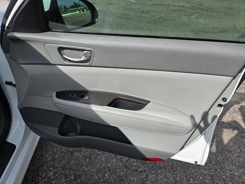 Used 2016 Kia Optima EX w/ Premium Package image 33