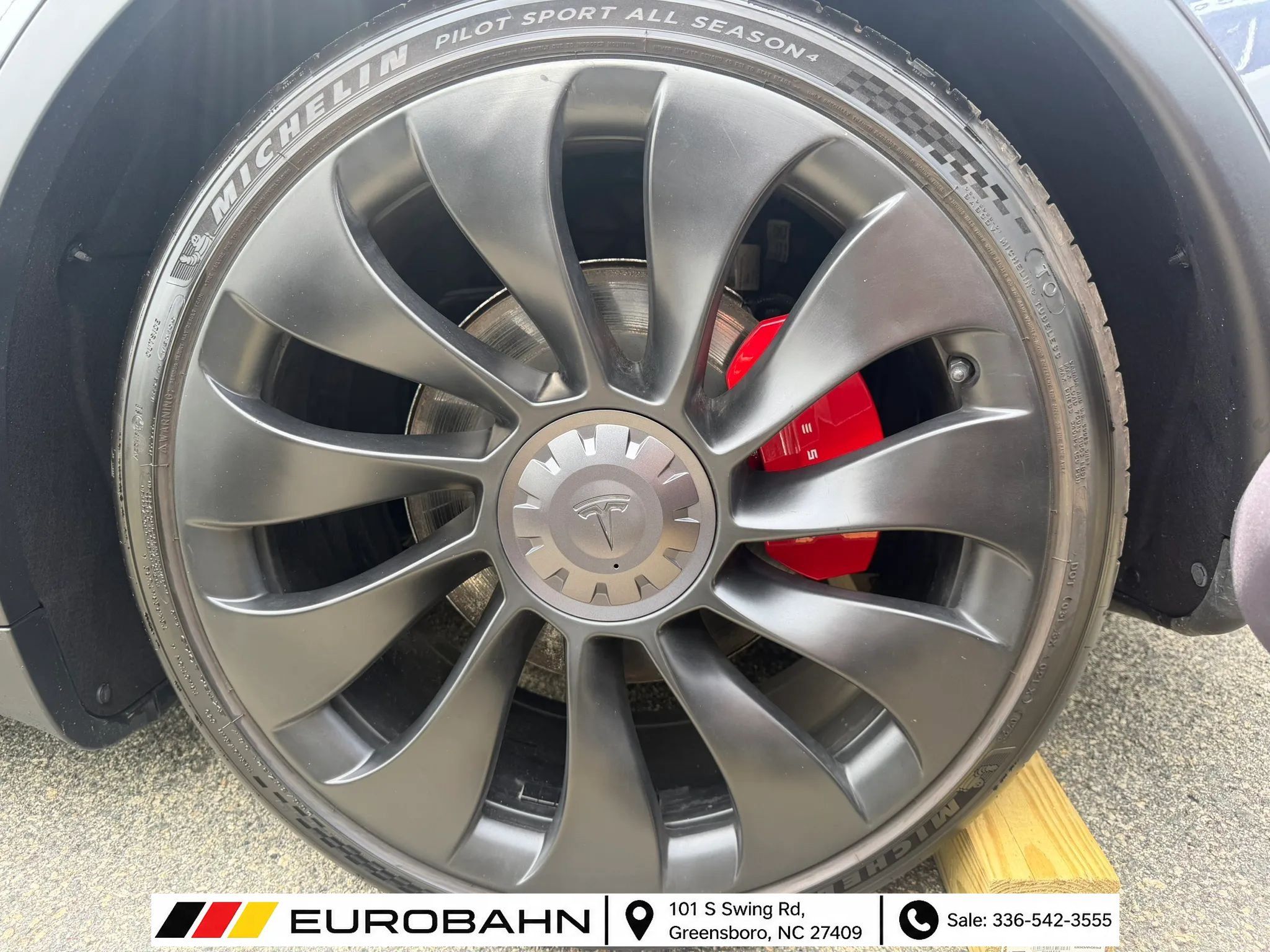 Used 2023 Tesla Model Y Performance AWD/4WD image 30