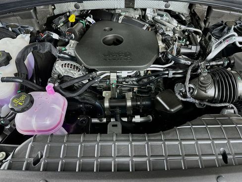 New 2026 Jeep Grand Cherokee Altitude image 39