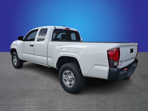 Used 2020 Toyota Tacoma SR image 6