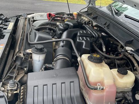 Used 2016 Ford F250 XL w/ Power Equipment Group image 14