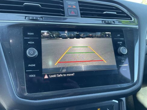 Used 2023 Volkswagen Tiguan SE R-Line FWD image 13