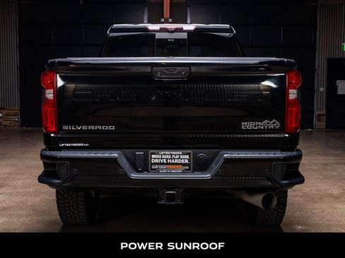 Used 2021 Chevrolet Silverado 2500 High Country image 7
