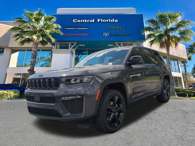 Used 2026 Jeep Grand Cherokee Limited w/ Limited Altitude Package AWD/4WD image 9