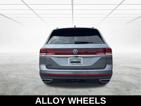 Used 2024 Volkswagen Atlas SE FWD image 6