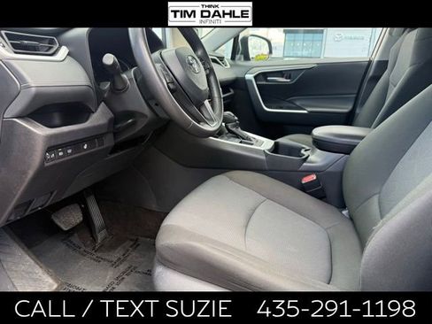 Used 2025 Toyota RAV4 XLE w/ Weather Package AWD/4WD image 4