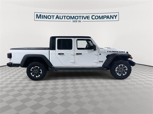 Certified 2024 Jeep Gladiator Rubicon w/ Convenience Group image 9