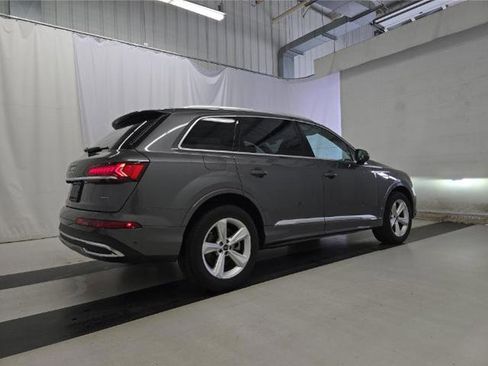 Used 2023 Audi Q7 2.0T Premium w/ Convenience Package AWD/4WD image 3