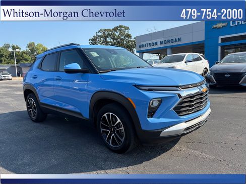 Used 2024 Chevrolet TrailBlazer LT w/ LT Cold Weather Package FWD image 3