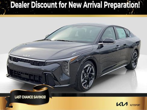 New 2025 Kia K4 GT-Line image 1