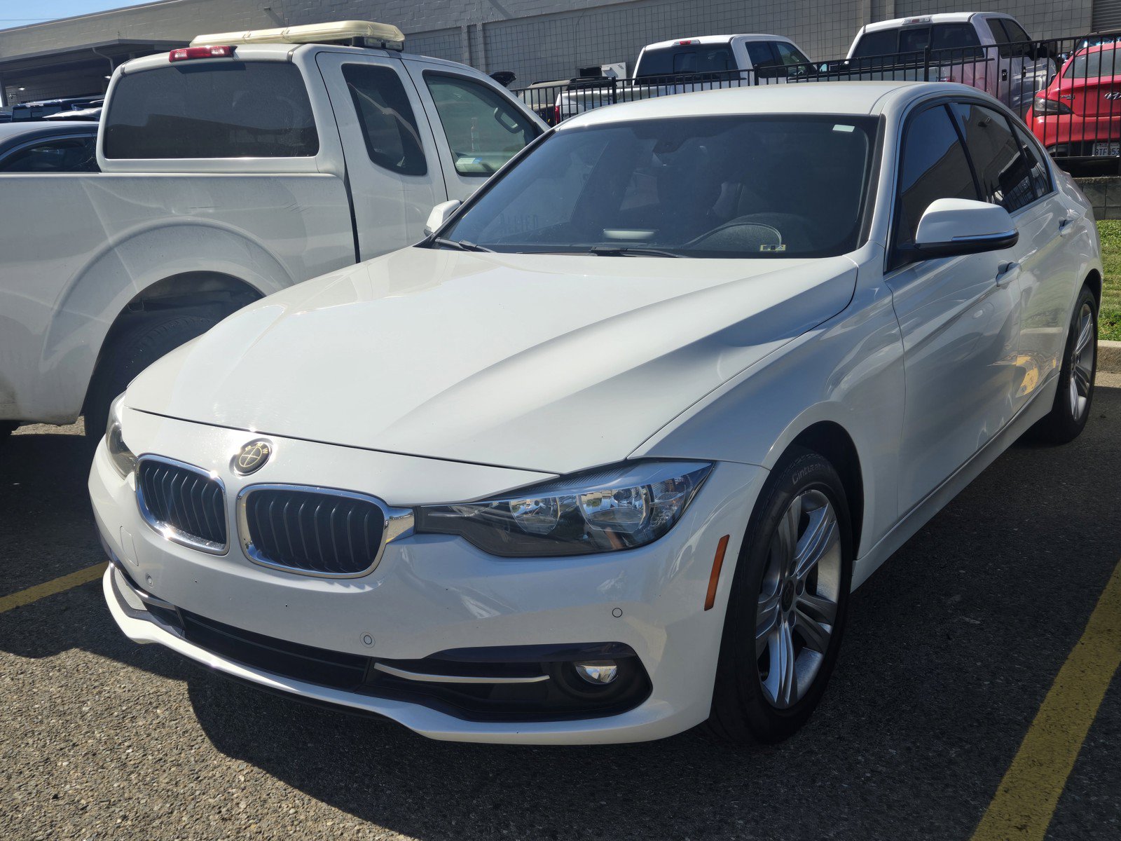 Used 2017 BMW 330i Sedan RWD image 3