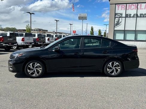 Used 2025 Subaru Legacy Premium AWD/4WD image 3