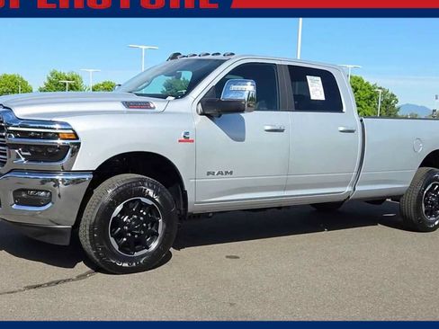 New 2026 RAM 3500 Laramie AWD/4WD image 4