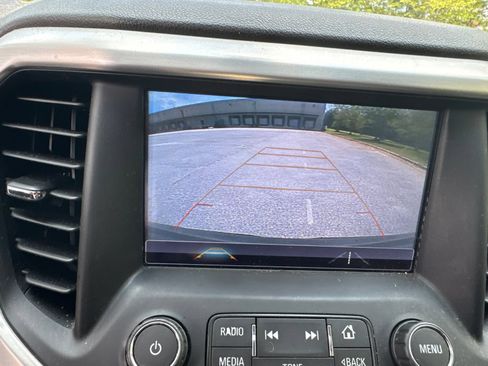 Used 2018 GMC Acadia SLT FWD image 21