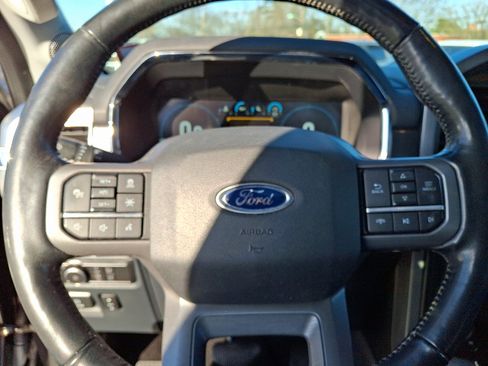 Certified 2022 Ford F150 Lariat w/ Equipment Group 502A High image 23