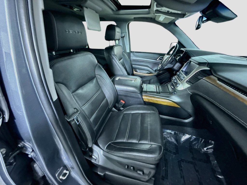 Used 2019 GMC Yukon XL Denali w/ Denali Ultimate Package AWD/4WD image 36